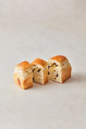 올리브바질롤치즈 식빵